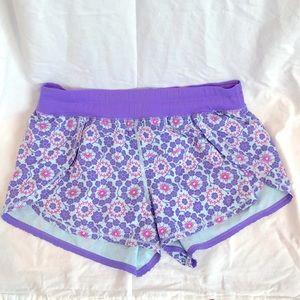 Lululemon Breeze By Shorts twiggy purple Size 8